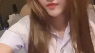 คลิปหลุดน้องจูน juniijune ถ่าย onlyfans ในโรงหนัง น้องจูนใส่ชุดนักศึกษาคอลเสียวโชว์หีตกเบ็ดในคาบชุดมหาลัยสุดสยิว