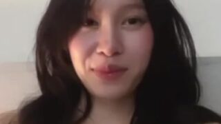 คลิปหลุด สาวไซด์ไลน์ตัวท็อปคอลเสียว ยั่วเย็ดเปิดเต้านมคุยเรื่อง 18+ หาค่าขนม